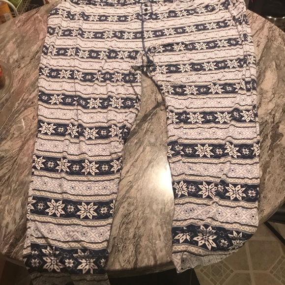 Dreams Co. Plus Size Snowflake Pajama Pants - Picture 2 of 3